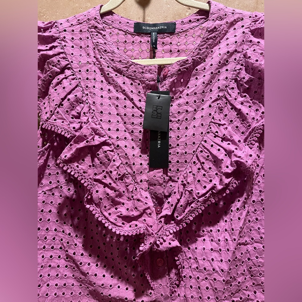BCBGMaxAzria Magenta Eyelet Ruffle Tie-Front Sleeveless Top - Picture 3 of 5